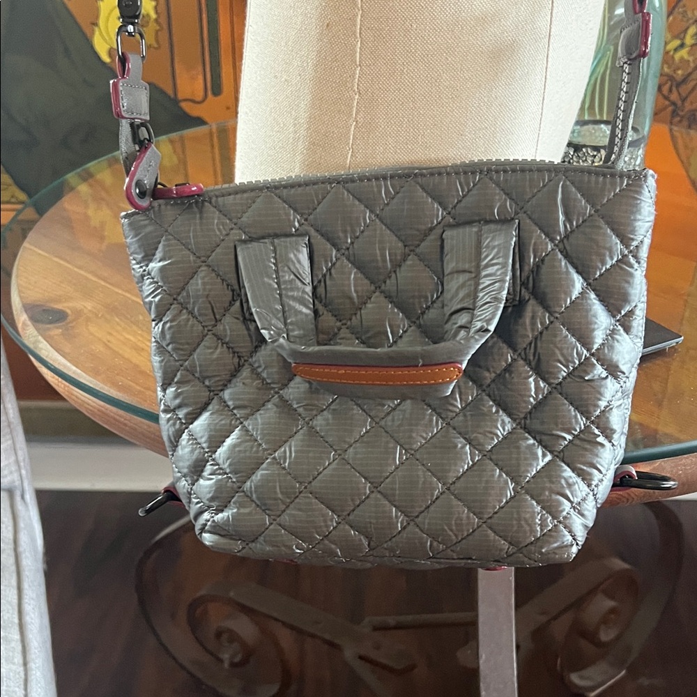 Good quality, quilted mini bag with removable Crossbody strap